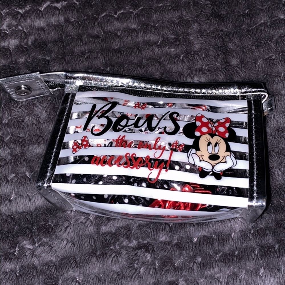 DISNEYLAND SCRUNCHIES 4 PACK
